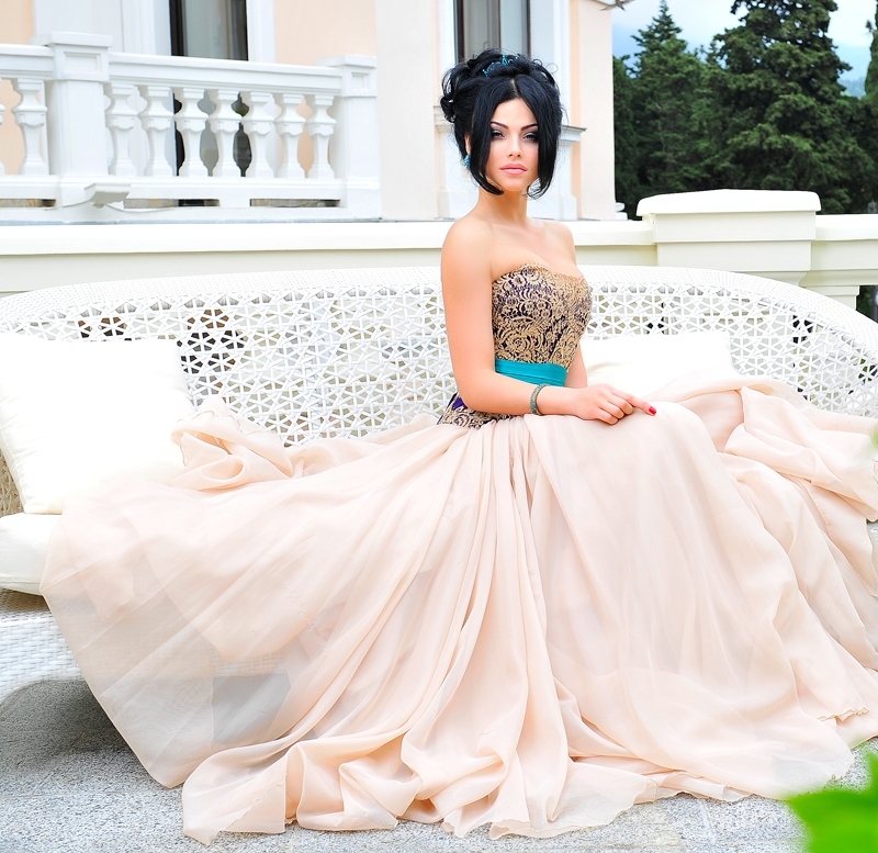 Изысканная леди с огненной страстью и безграничным желанием ждет достойного кавалера для приятного времяпровождения. Умею удивлять и радовать. Только для ценителей качественного отдыха! 21794, 20 лет